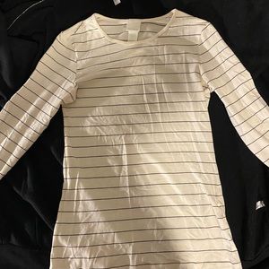 BLACK AND WHITE STRIPED T SHIRT